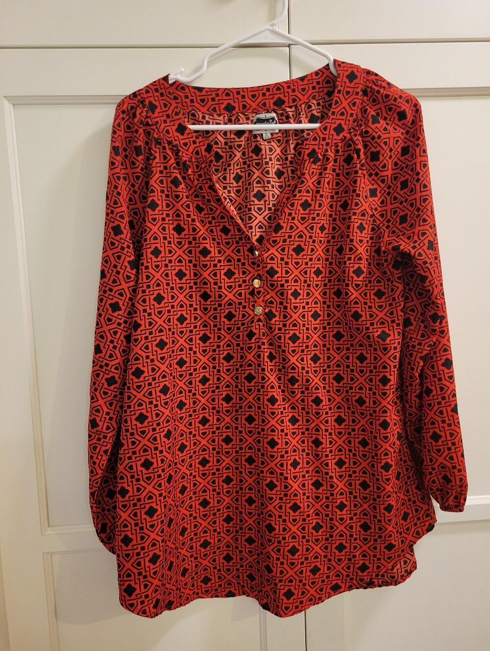 Women's Red Geometric Print Blouse, SMALL